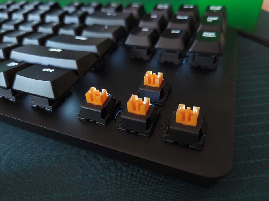 Механична Клавиатура - Razer BlackWidow Lite - Оранжеви суйчове / tacktile