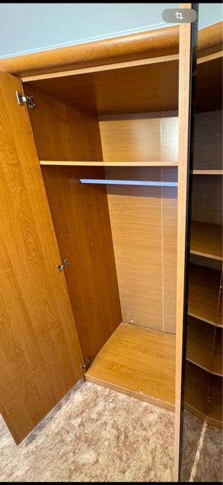 Продам вместительный шкаф для одежды