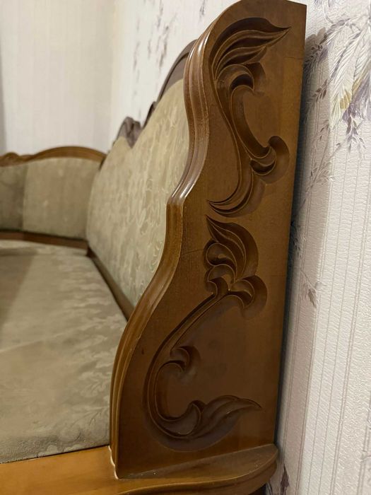 Продам срочно кухонный уголок