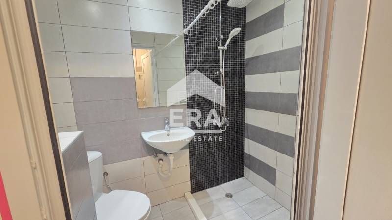 Дава се под наем Тристаен апартамент в Варна, Аспарухово - 65 кв.м за 428.91 € - Снимка #7