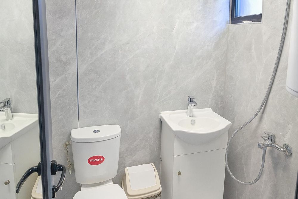 Дава се под наем Едностаен апартамент в Пловдив, Център - 25 кв.м за 306 € - Снимка #2