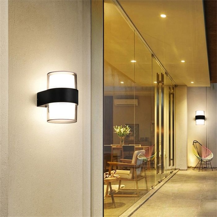 Xi tech svetilnik fasadga