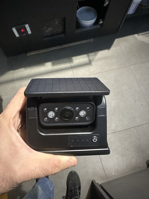 Wi-fi соларна магнитна камера