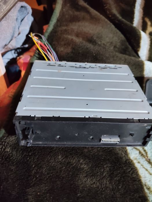 Продам автомагнитолу SONY