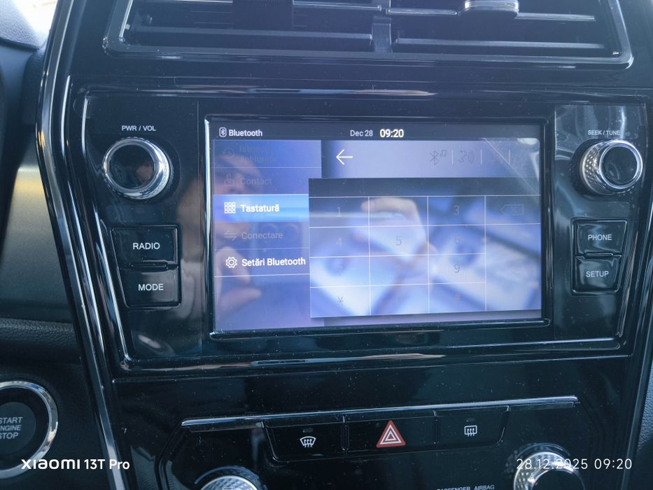 GPS navigatie multimedia carplay Android originala Ssangyoung Tivoli