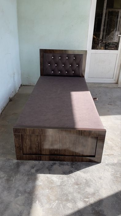 Xar xil turdagi Krovatlar