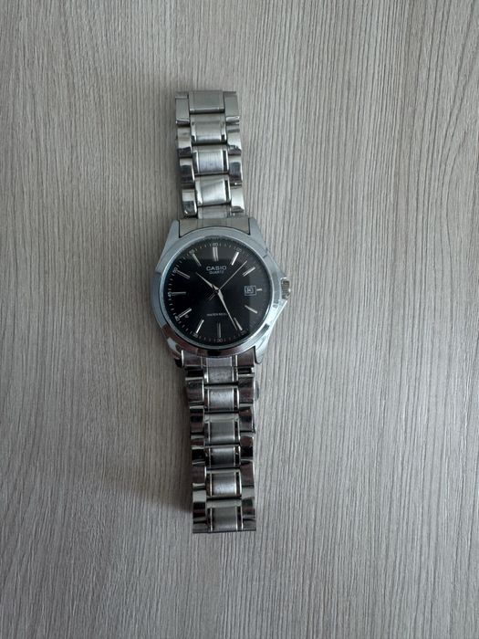 Срочно продам часы Casio