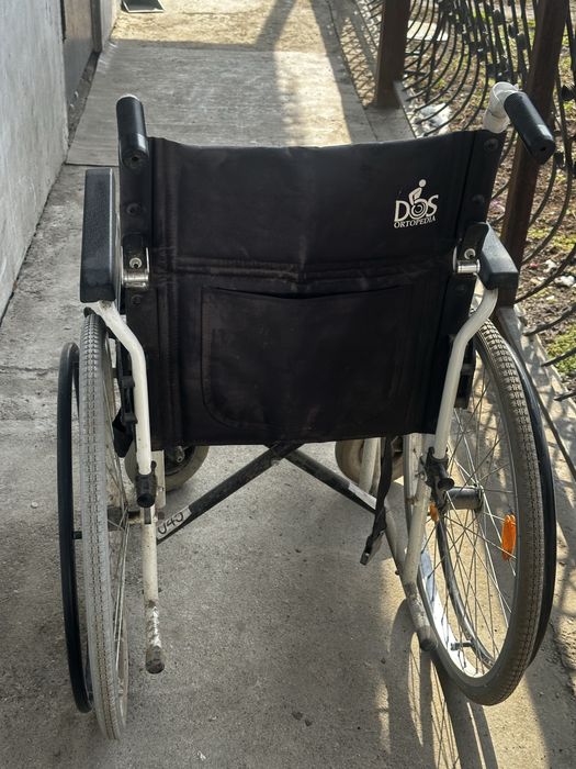 Инвалидная коляска