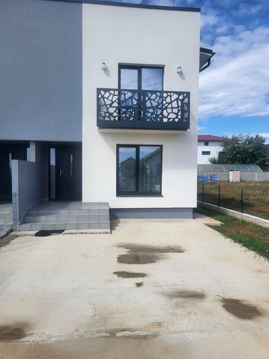 Vand casa in targoviste!!!