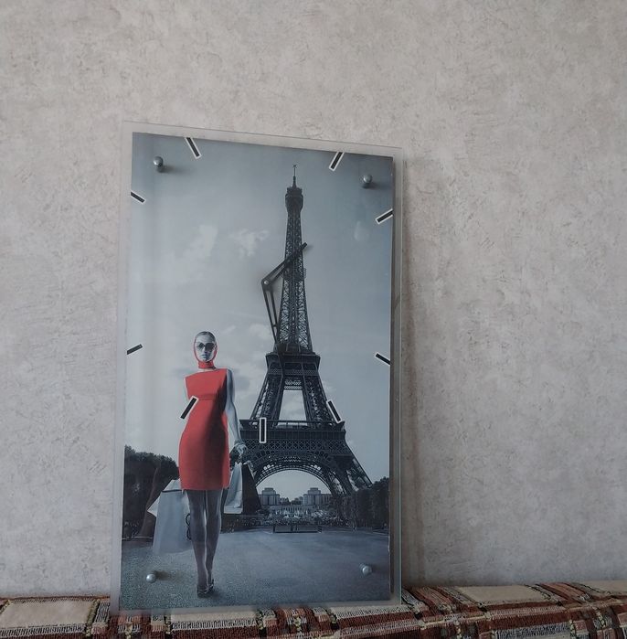 Часы настенные. 60×36см.
