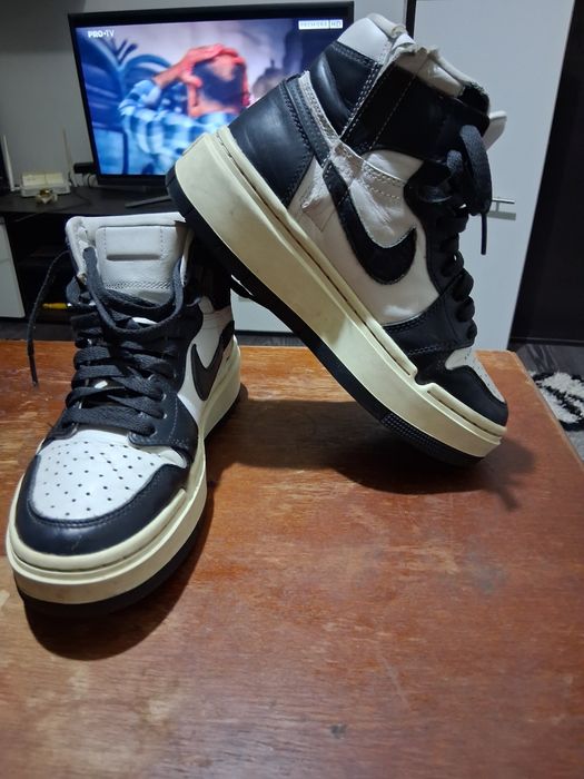 Adidasi Air Jordan 1