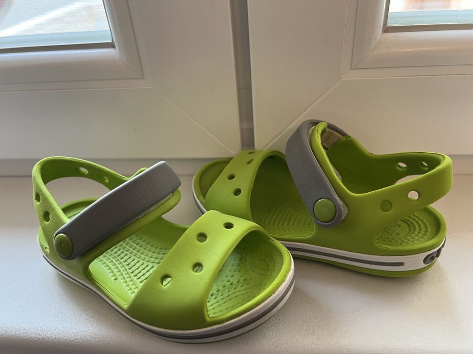 Sandale Crocs copii 22