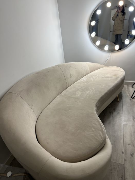 Canapea crem moderna