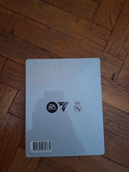 Игра Fc25 за ps5 + метална кутия