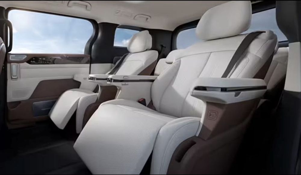 BYD Xia 7 ta urindiqli miniven