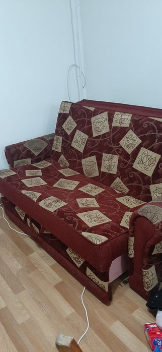 диван -софа в хорошем состоянии,раскладной