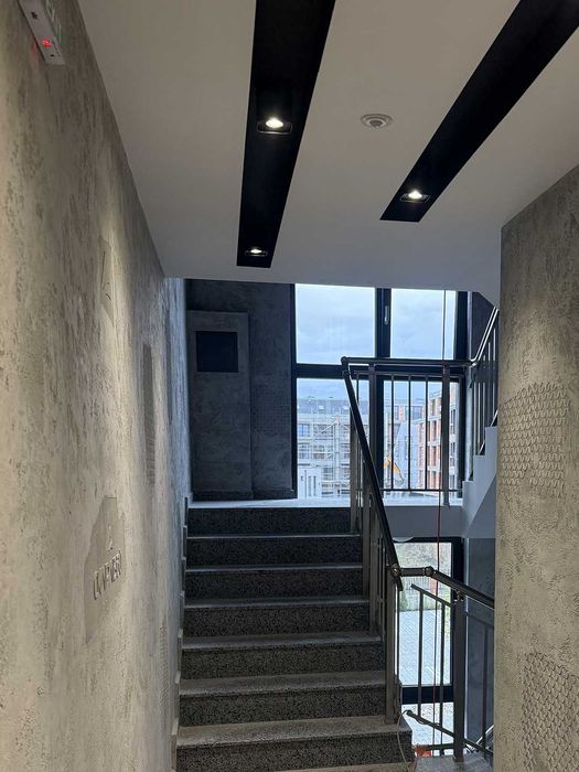 Продава се Двустаен апартамент в Бургас, Център - 68 кв.м за 1868 €/кв.м - Снимка #8
