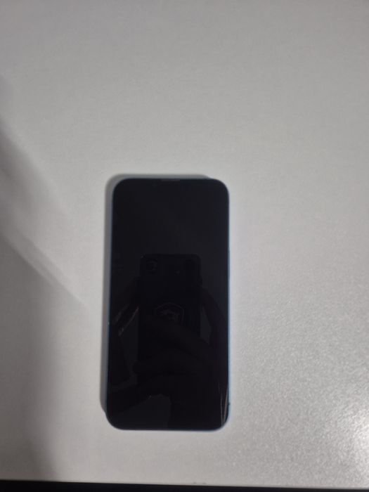 IPhone 13 - 100% battery health отличен