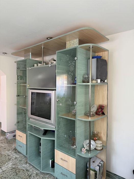 Vând mobila de salon/bucătarie
