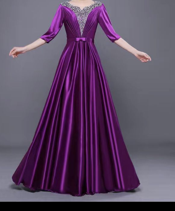 Продам новое вечернее платье