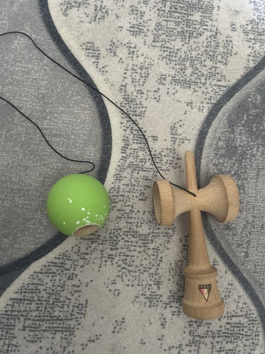 Vand kendama cu ken strogo