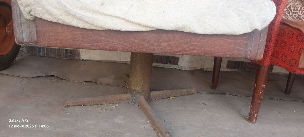 Продам кресло на одной ножке