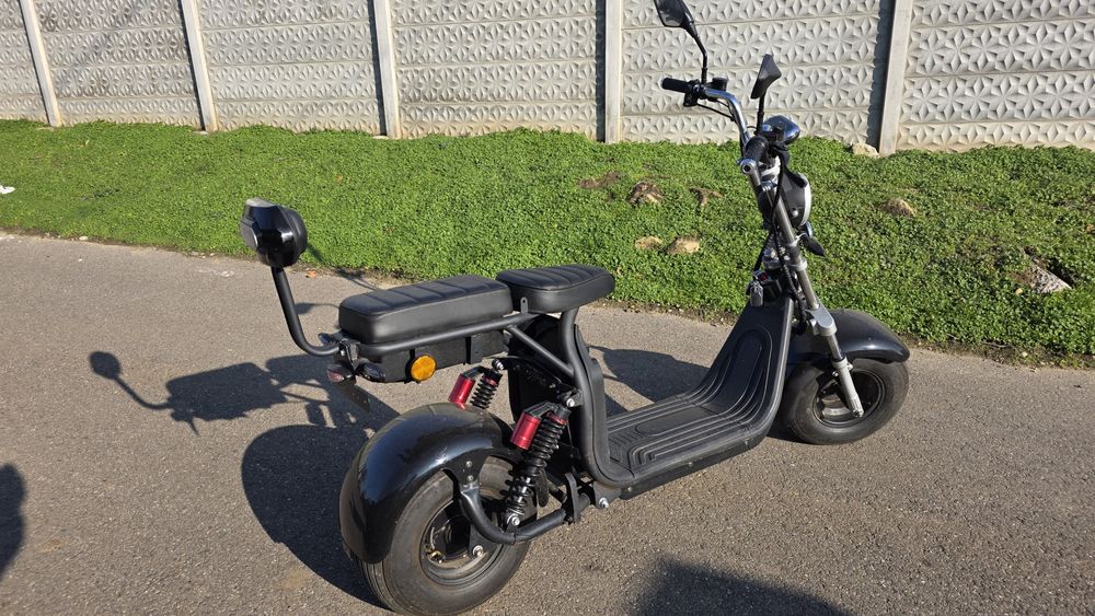 Vand scuter electric moped ca nou 300km