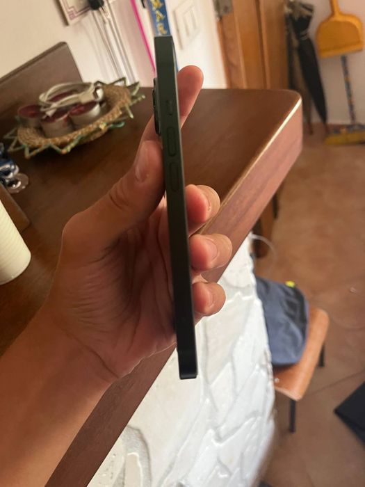 Продам iphone 13