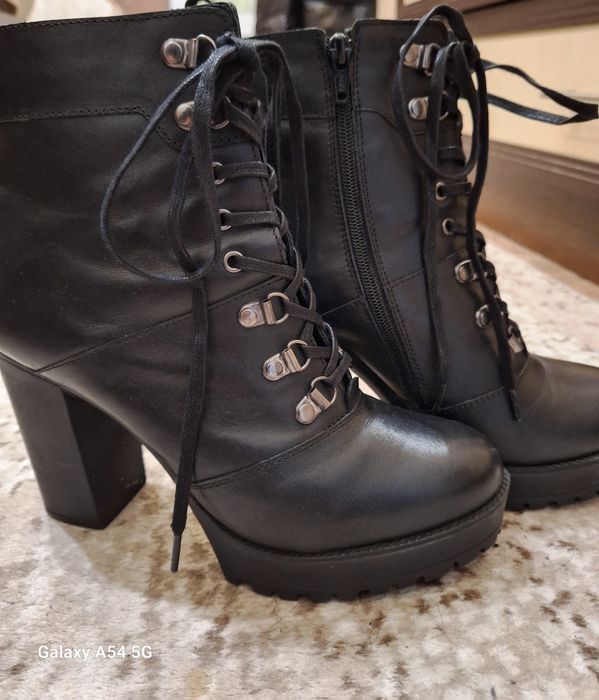 Дамски боти,актуални за сезона