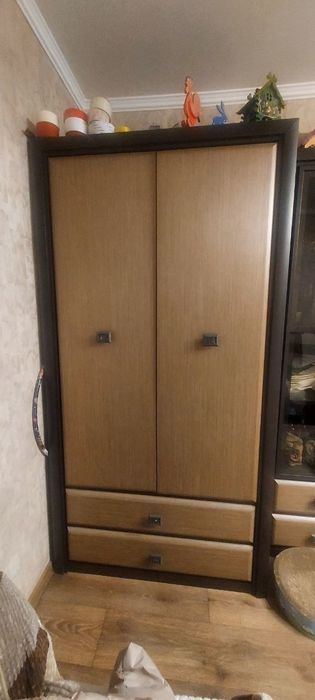 Шкаф в гостиную, спальню.