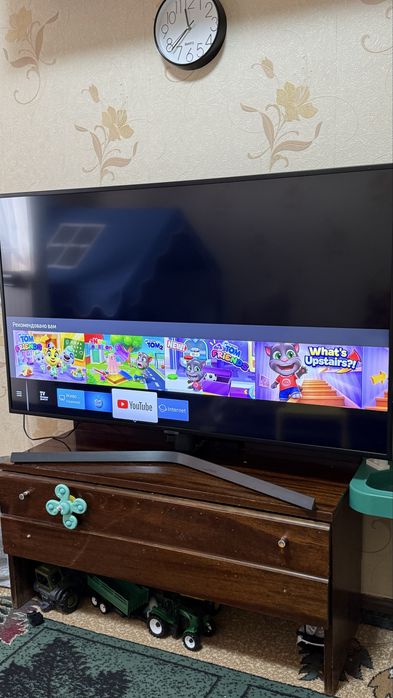 Продам телевизор Smart tv