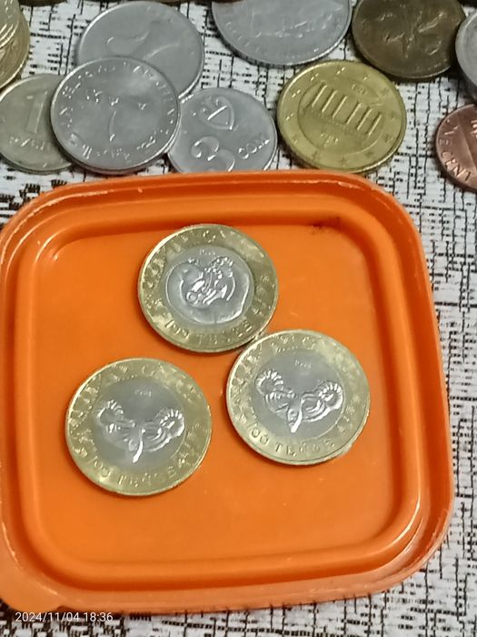 Продам монеты коллекционные