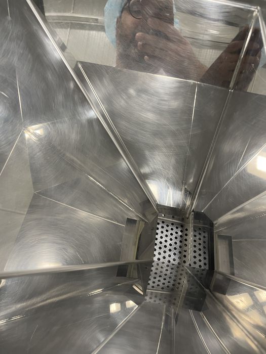 Броячна машина за капсули и таблетки