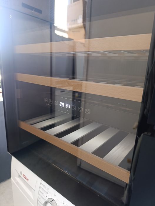 Нова!!! Витрина за вино FRILEC