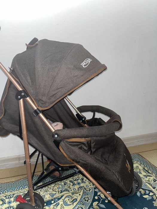 Прочная каляска компактная