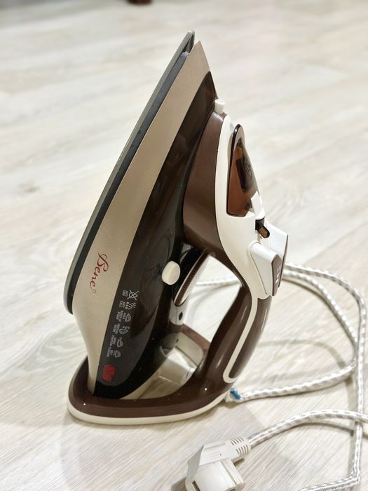 Утюг Bene R16 хороший
