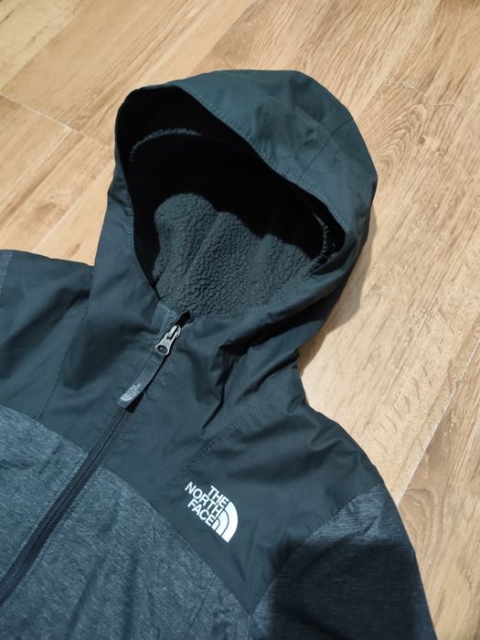 Geaca The North Face Dryvent marimea copii 7/8 ani