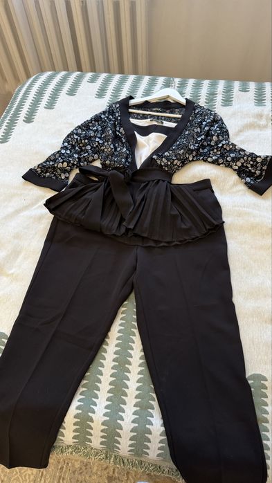 Продам костюм тройка