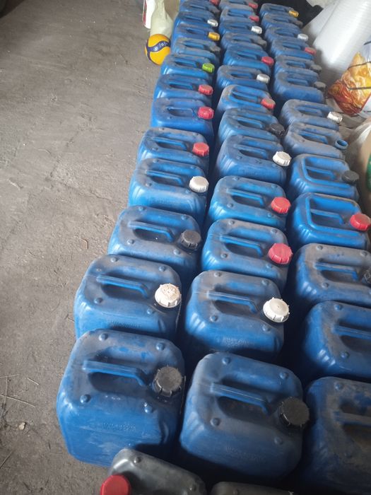 Канистры пластиковые