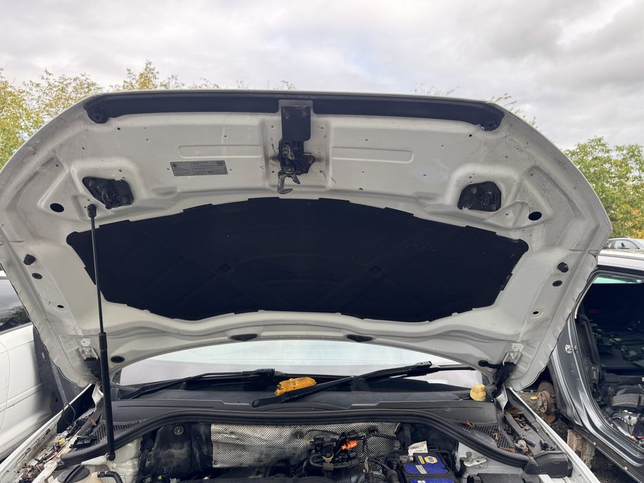 Преден капак Audi Q3 2014