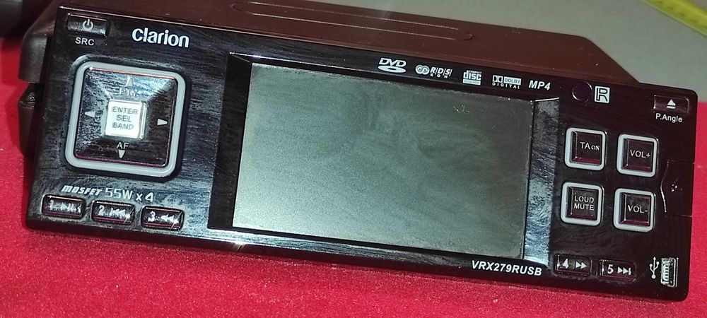 PT. Auto. FATA ( numai fata )  RADIO / DVD. CLARION model VRX279R USB.