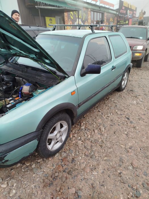 Продам гольф 3 1.8 автомат