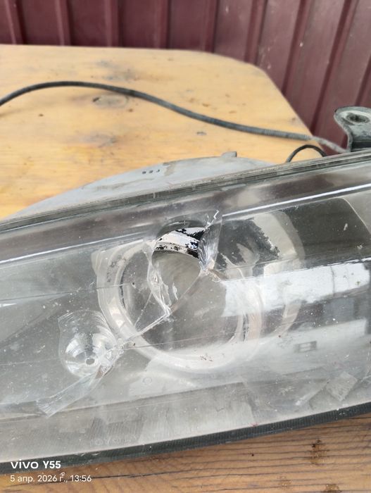 Фара Камри 20. Би лед