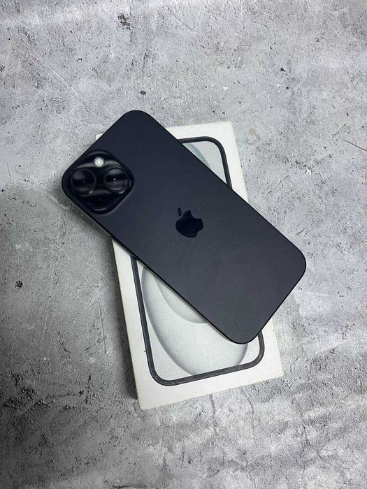 Apple iPhone 15 лот номер 858194