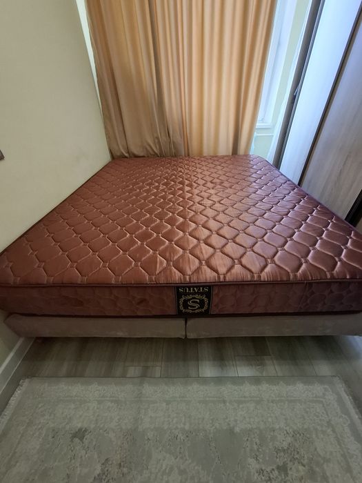 Кровать с матрасом