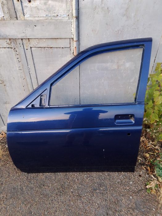 Продам Дверь на Приору