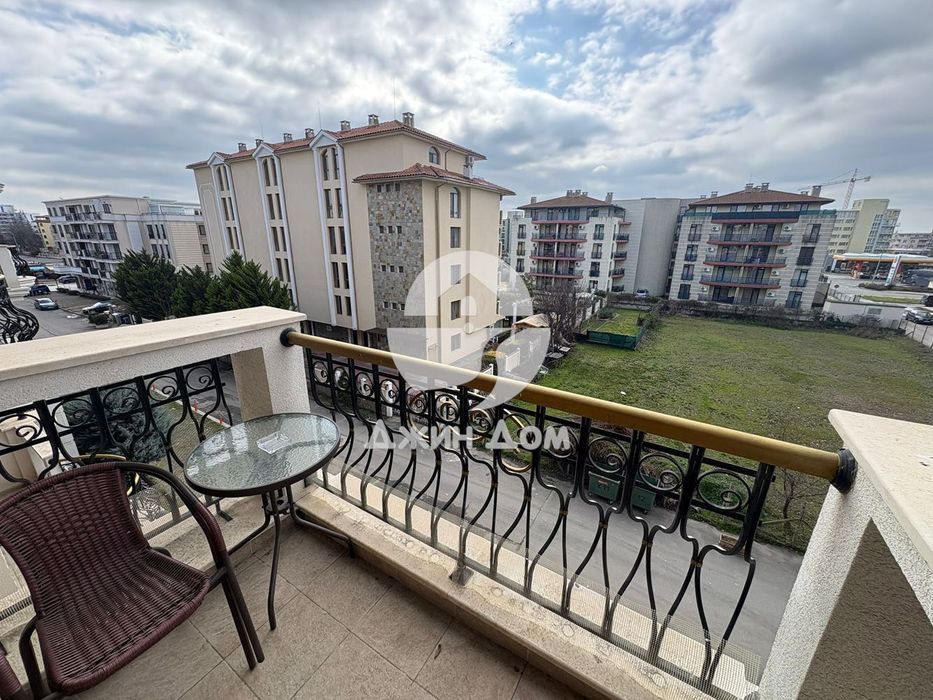 Продава се Двустаен апартамент в к.к. Слънчев бряг - 48 кв.м за 1052 €/кв.м - Снимка #10