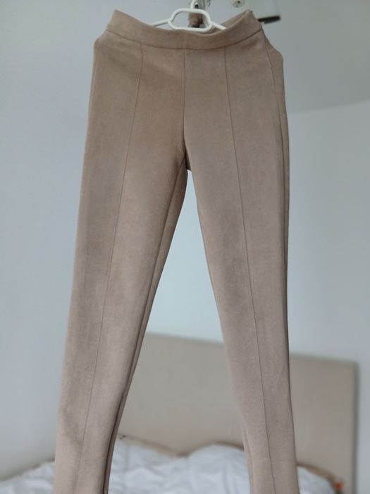 Pantaloni zara noi fără eticheta