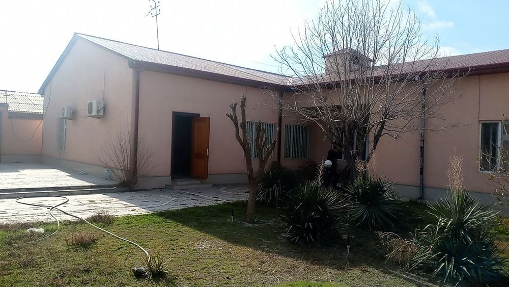 Срочно продаётся коттедж 6 соток город Навои водокачка