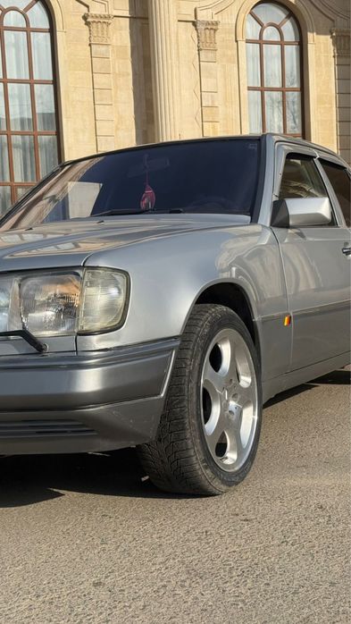 Продам легендарную Мерс 124